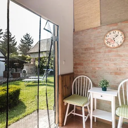 Casa vacanze Különleges Hangulatú Ház Balatonfűzfőn