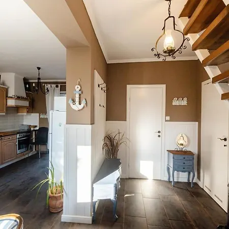 Különleges Hangulatú Ház Balatonfűzfőn Casa vacanze Balatonfůzfő